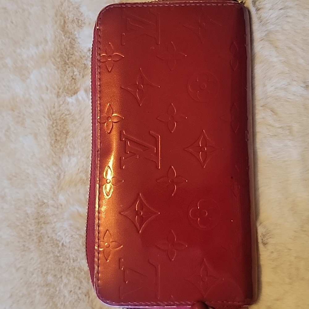 Louis Vuitton Red Zippy Vernis Wallet